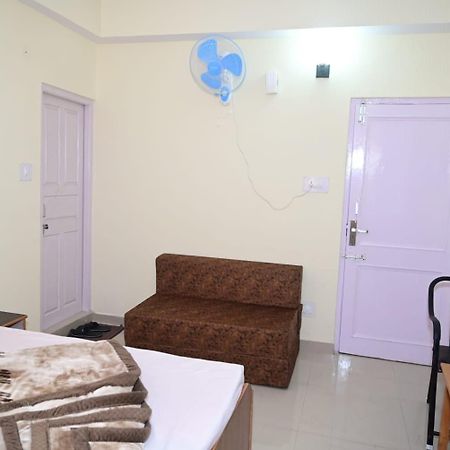 Krishna B&B Near Mall Road Шимла Екстериор снимка