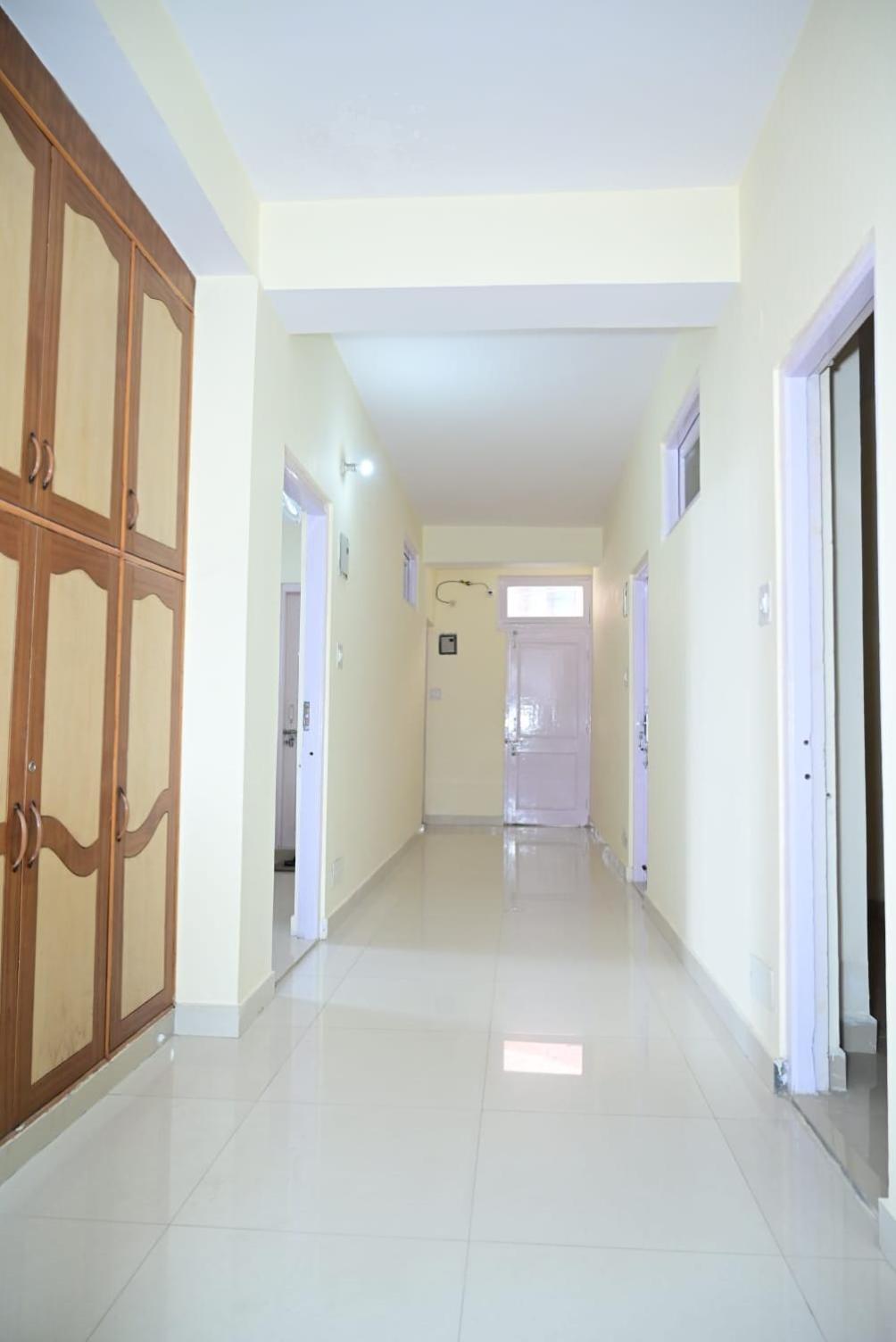 Krishna B&B Near Mall Road Шимла Екстериор снимка